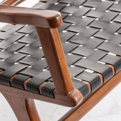 chaise en teck avec assise et dossier en lamelles de cuir noir Vical Home