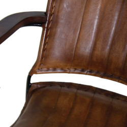 Chaise avec accoudoir en bois pied métal et cuir marron Vical Home