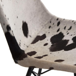 Chaise Mold en peau blanc tacheté